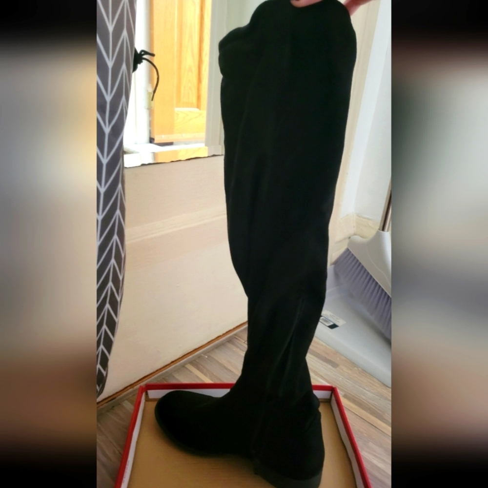 Fioni Black suede knee high boots